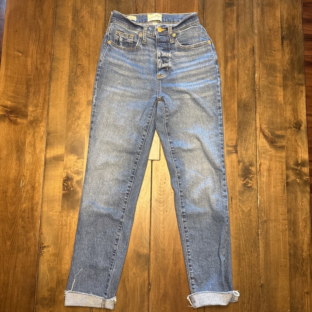 Universal Thread Womens High Rise Size 00R 90's Slim Straight Jeans Button Fly